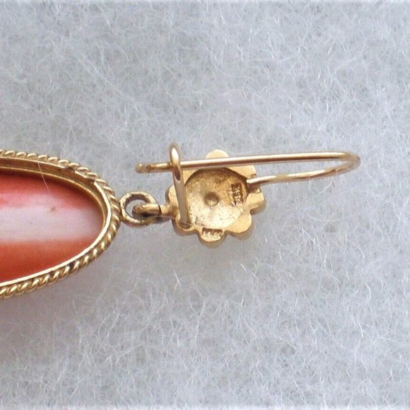 Vintage 14K Yellow Gold Large Salmon Red Coral Cabochon Dangle Drop EARRINGS - Picture 8 of 8